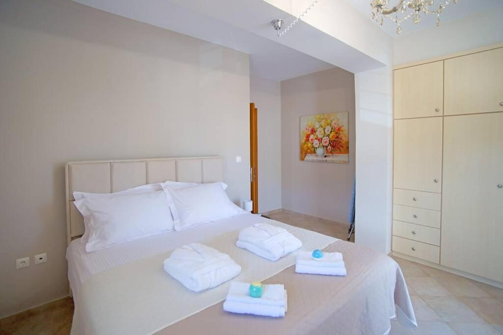 Royal Blu Apartment Kyparissia